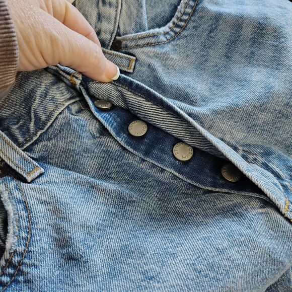 DENIM FORUM The Nina Stovepipe 25 Women's Button-Fly High Rise Light Wash Jeans - Picture 4 of 4